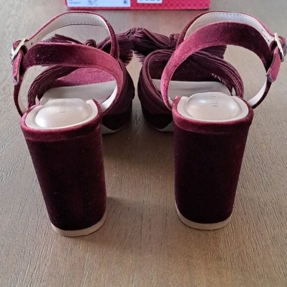 Kelly & Katie Heather Sandals - Color: Tawny Port - Size: 7.5 - Picture 5 of 9